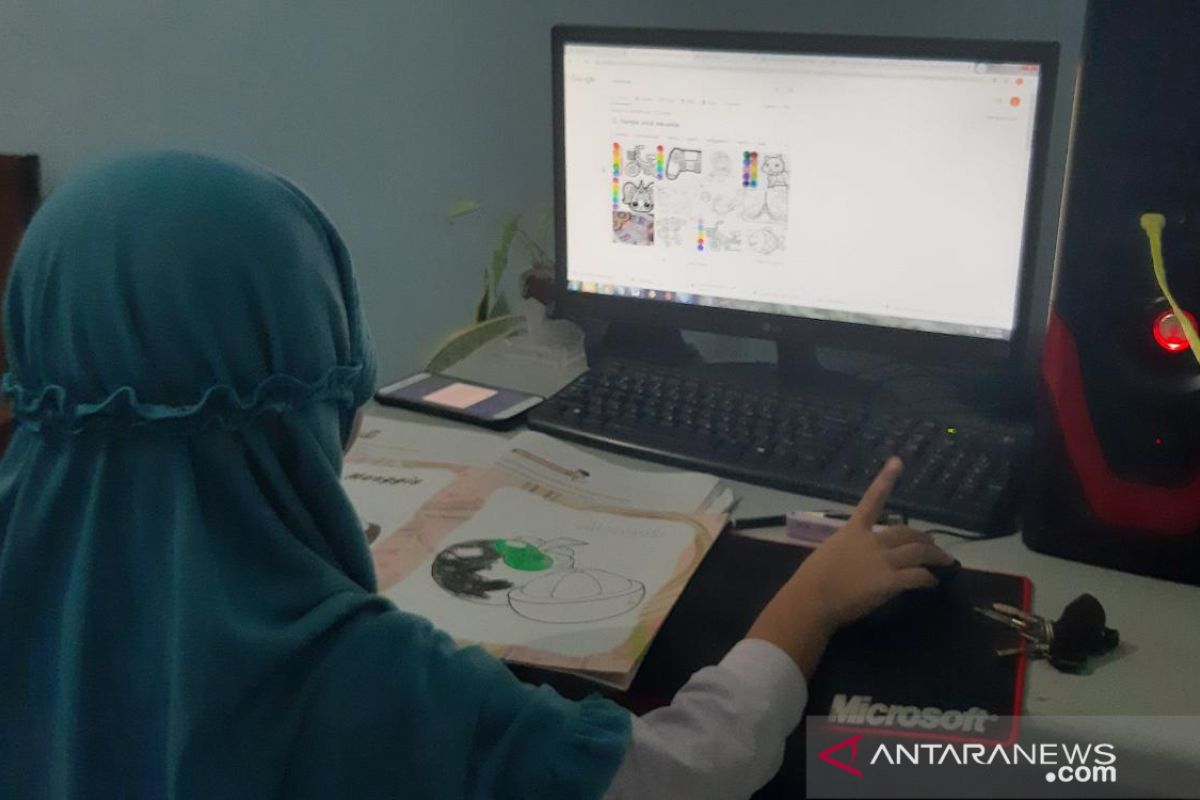 Ketua PGRI Kalbar : Menjadi guru profesional dengan menguasai teknologi digital