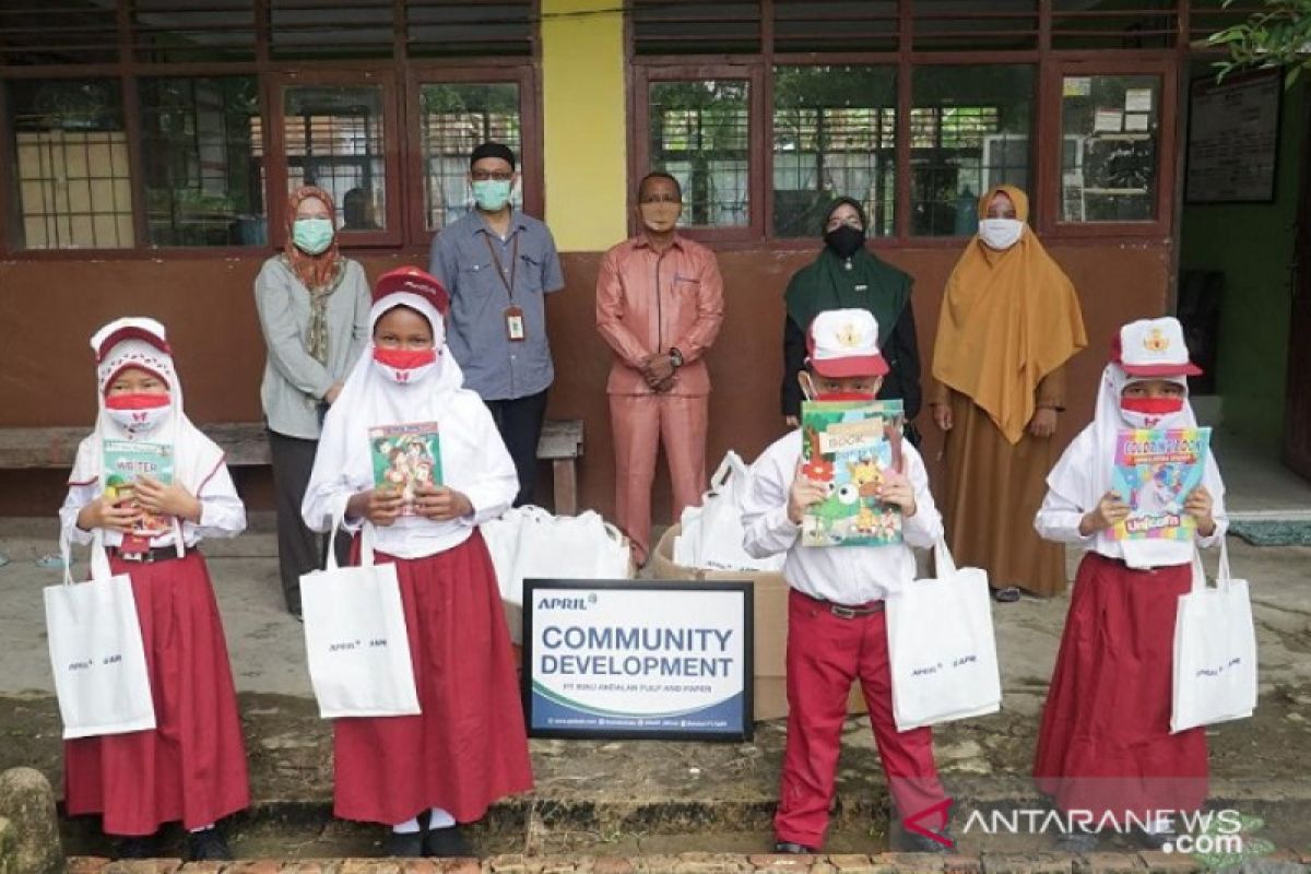 607 Paket buku cegah siswa jenuh selama pandemi