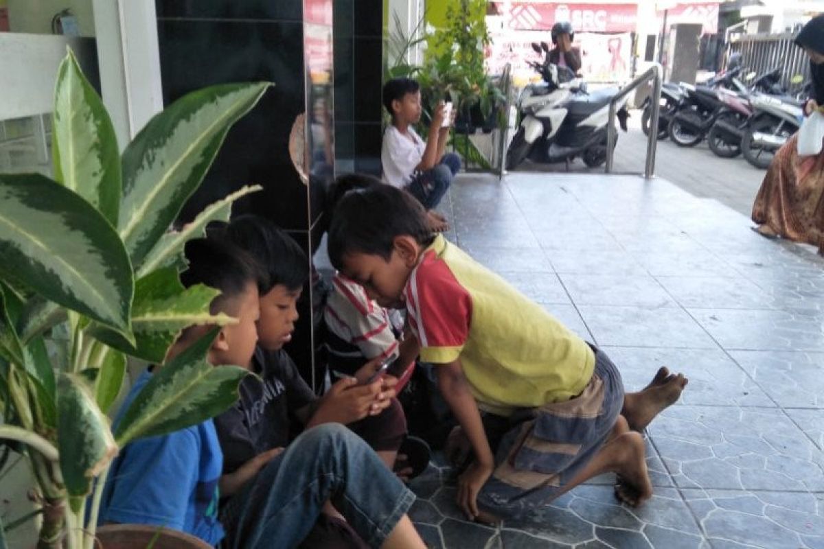 132 lingkungan di Kota Mataram sudah terlayani wi-fi gratis untuk pelajar