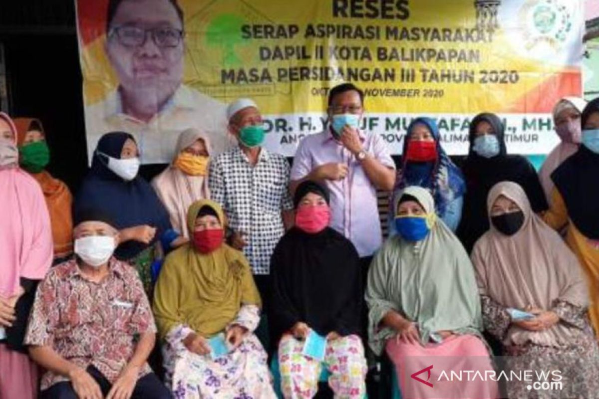 Serap aspirasi di Balikpapan, Anggota Dewan bantu sembako dan masker
