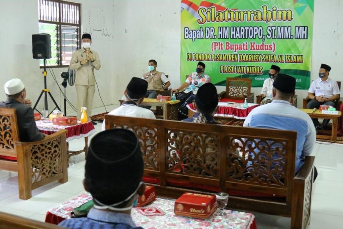 Pondok pesantren di Kudus-Jateng dapat bantuan APD cegah COVID-19