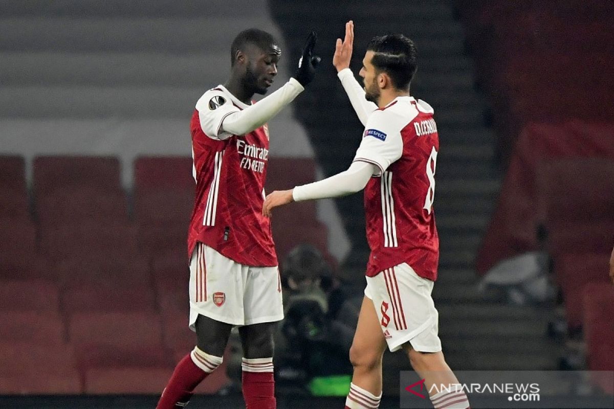 Dua gol bunuh diri bantu Arsenal atasi Molde dan amankan posisi puncak