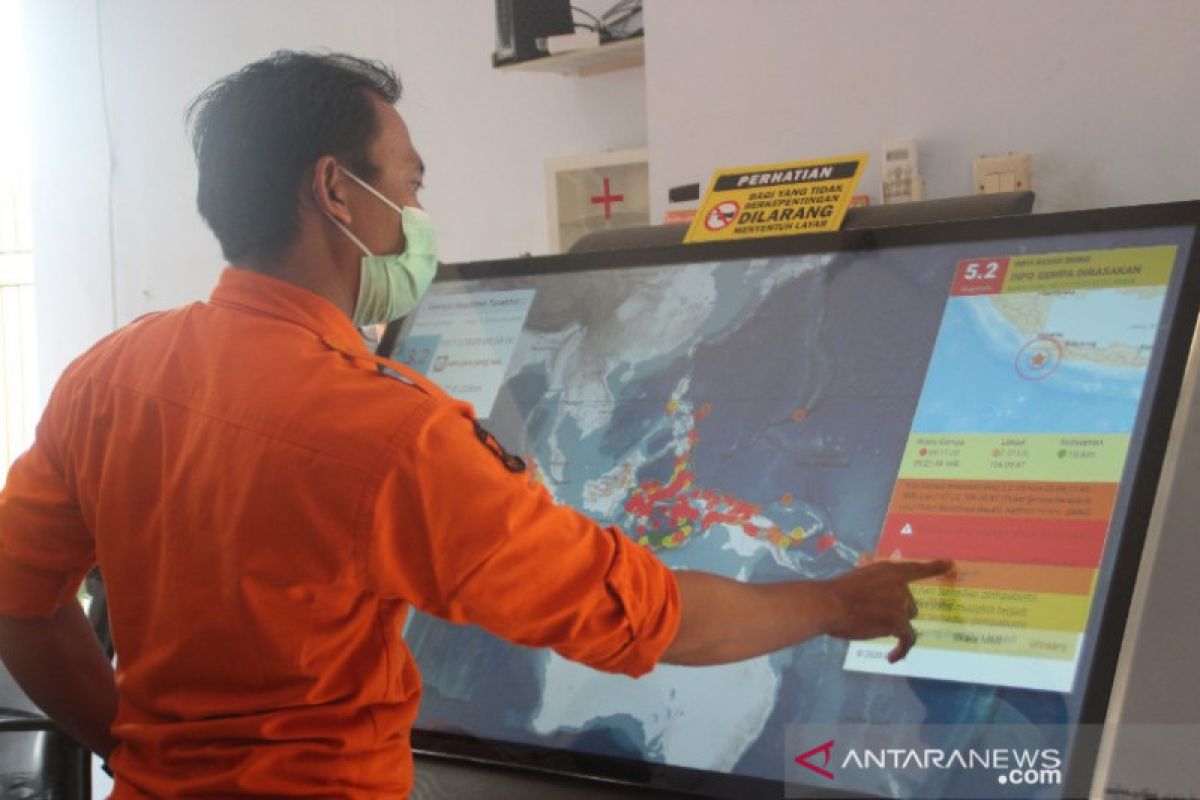 BMKG berikan bantuan alat deteksi dini tsunami untuk BPBD Pekalongan