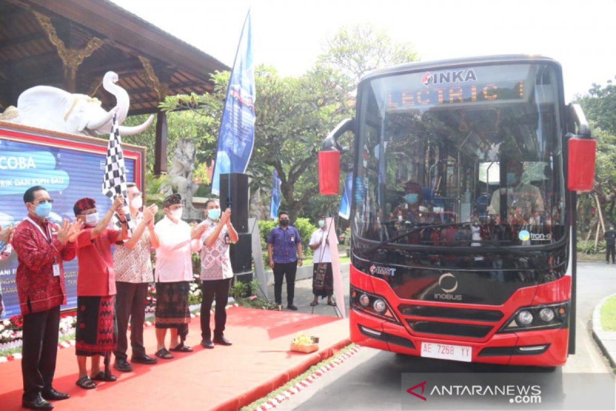 Gubernur Bali luncurkan uji coba angkutan shuttle bus listrik KSPN