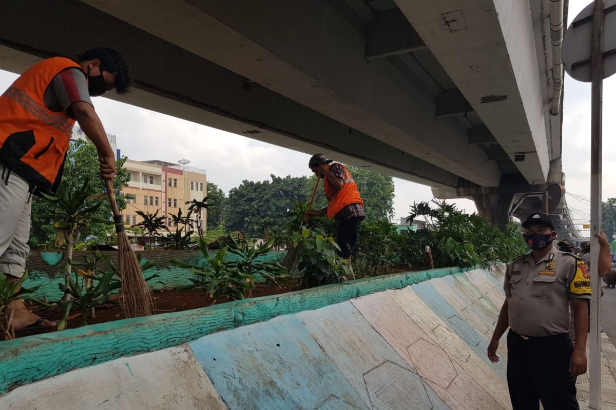 Operasi Yustisi sasar pengguna jalan di Jembatan Layang Angke