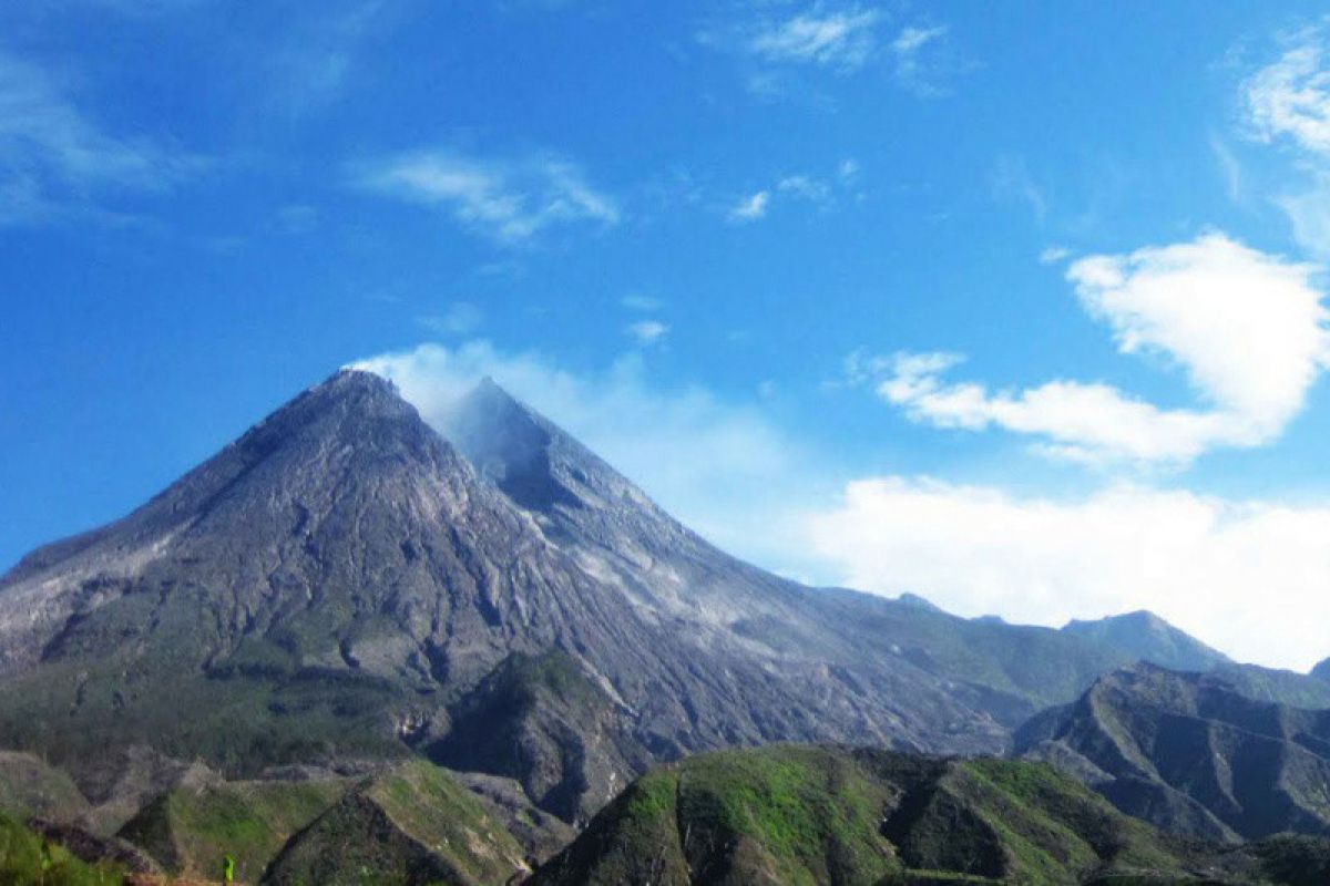 Merapi Siaga, penambangan dan pendakian dihentikan sementara