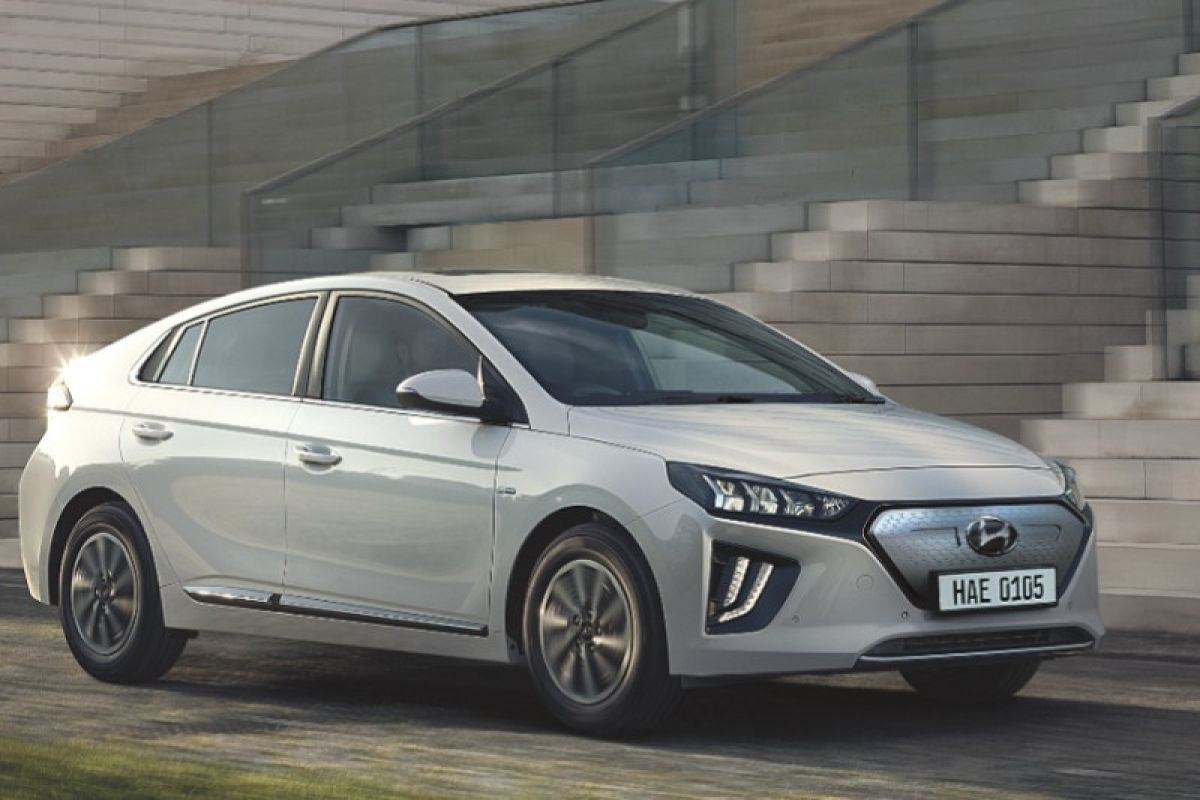 Hyundai IONIQ dan Kona Electric mengaspal di Indonesia, ini harganya