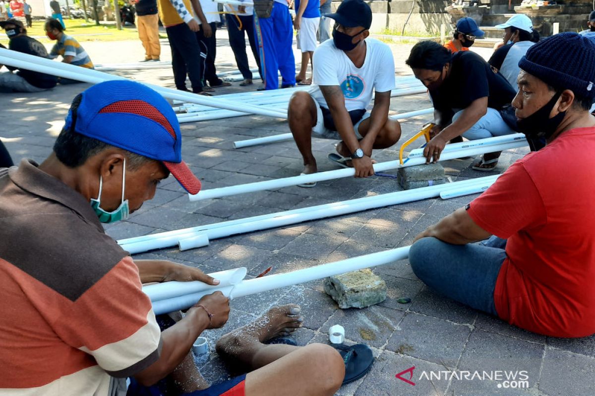 Peserta program ICRG mulai penanaman terumbu karang di Bali