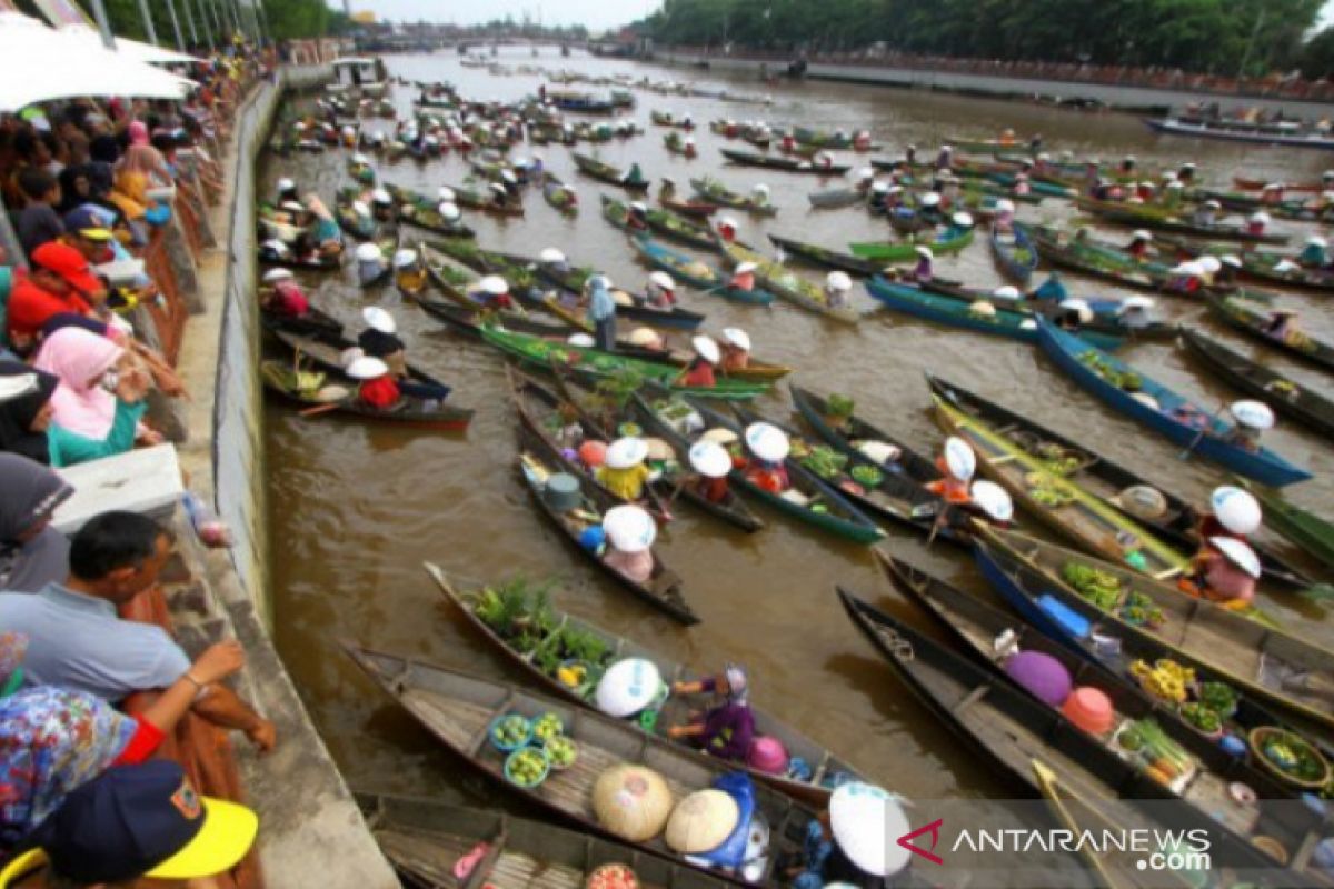 Kasus COVID-19 turun, Banjarmasin siap buka wisata Pasar Terapung