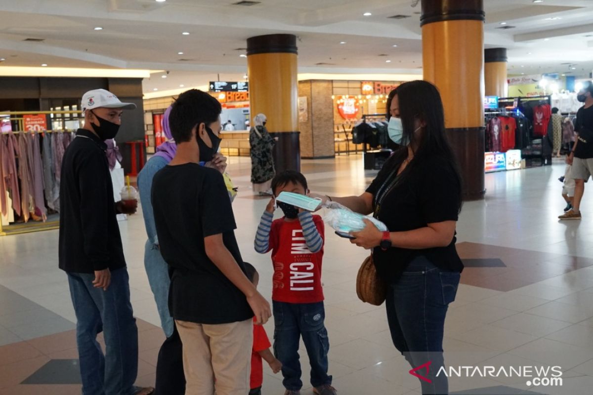 Duta Mall edukasi penggunaan masker standar anjuran Kemenkes