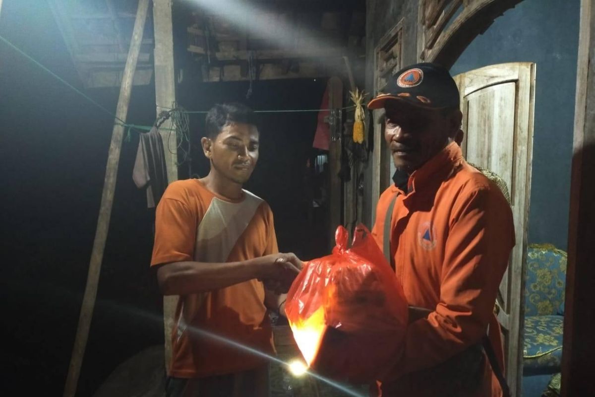 BPBD Banten bantu korban longsor di Lebak selatan