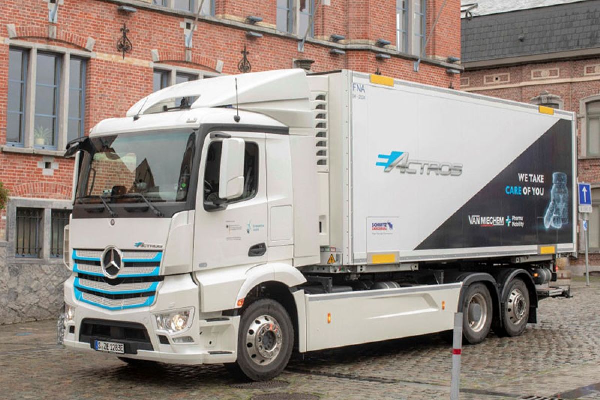 Mercedes-Benz uji coba truk listrik di perusahaan logistik Belgia