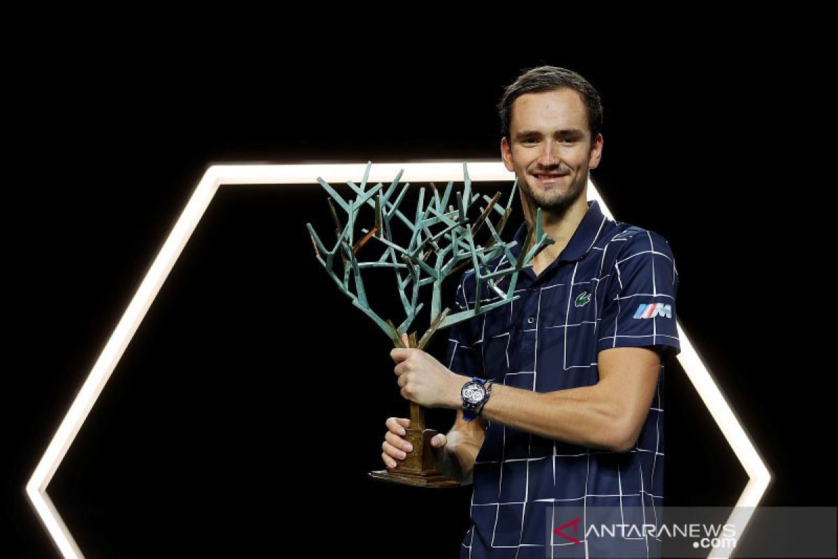 Medvedev ambil alih posisi Roger Federer di daftar peringkat ATP