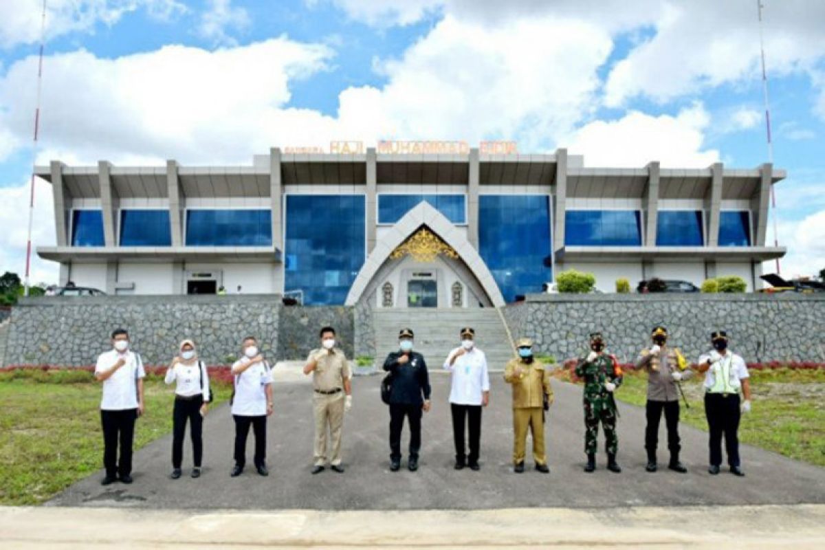 Peresmian Bandara H Muhammad Sidik oleh Presiden mundur 12 November