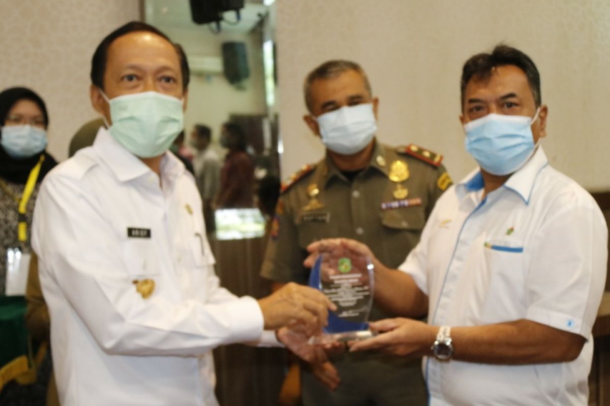 Walikota Medan berikan penghargaan ke PTPN IV