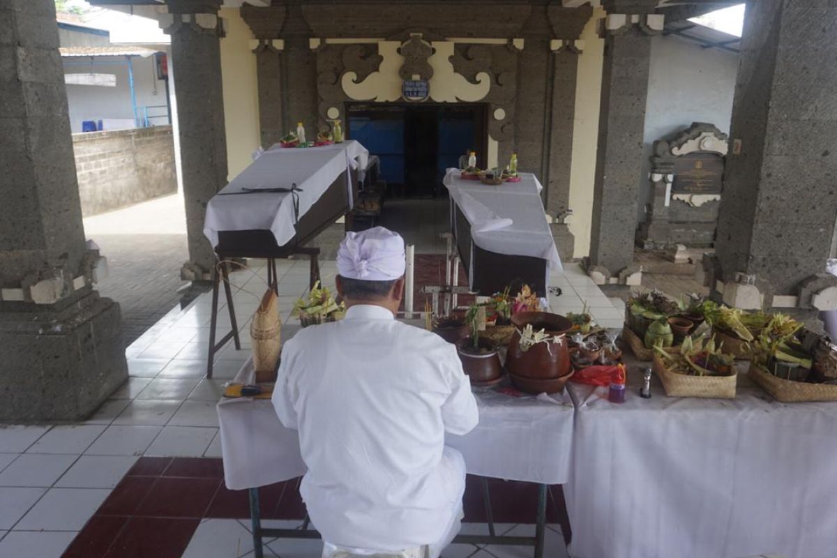 Bali's Sanglah Public Hospital cremates 30 abandoned corpses