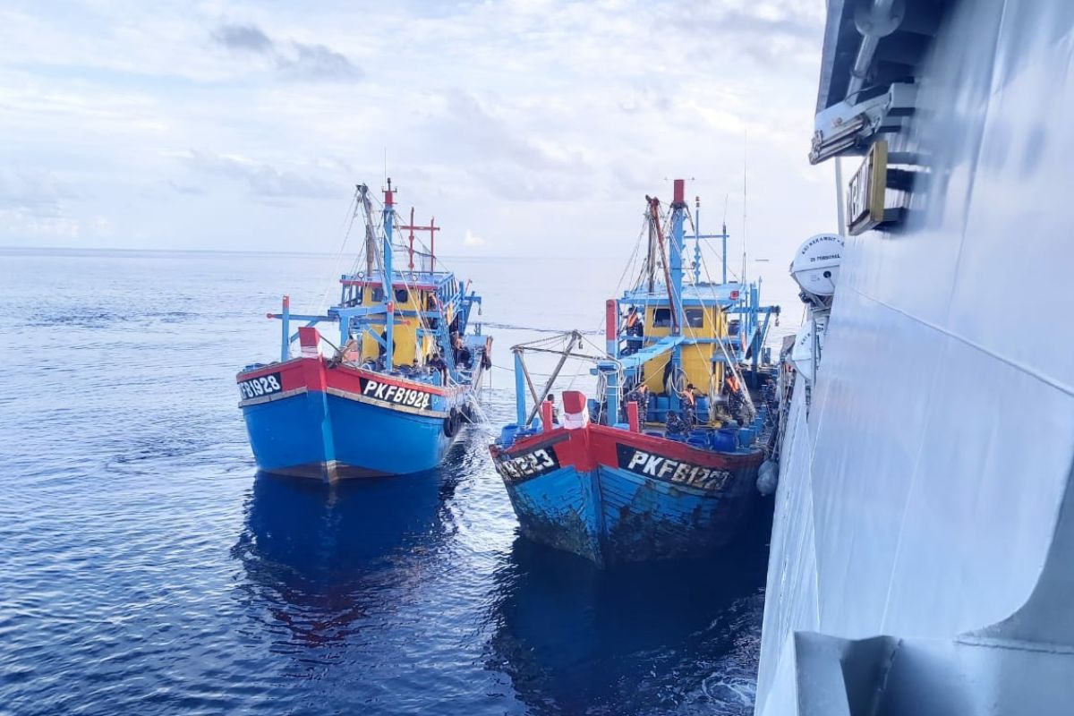 Kapal ikan Malaysia yang ditangkap di Selat Malaka dibawa ke Belawan