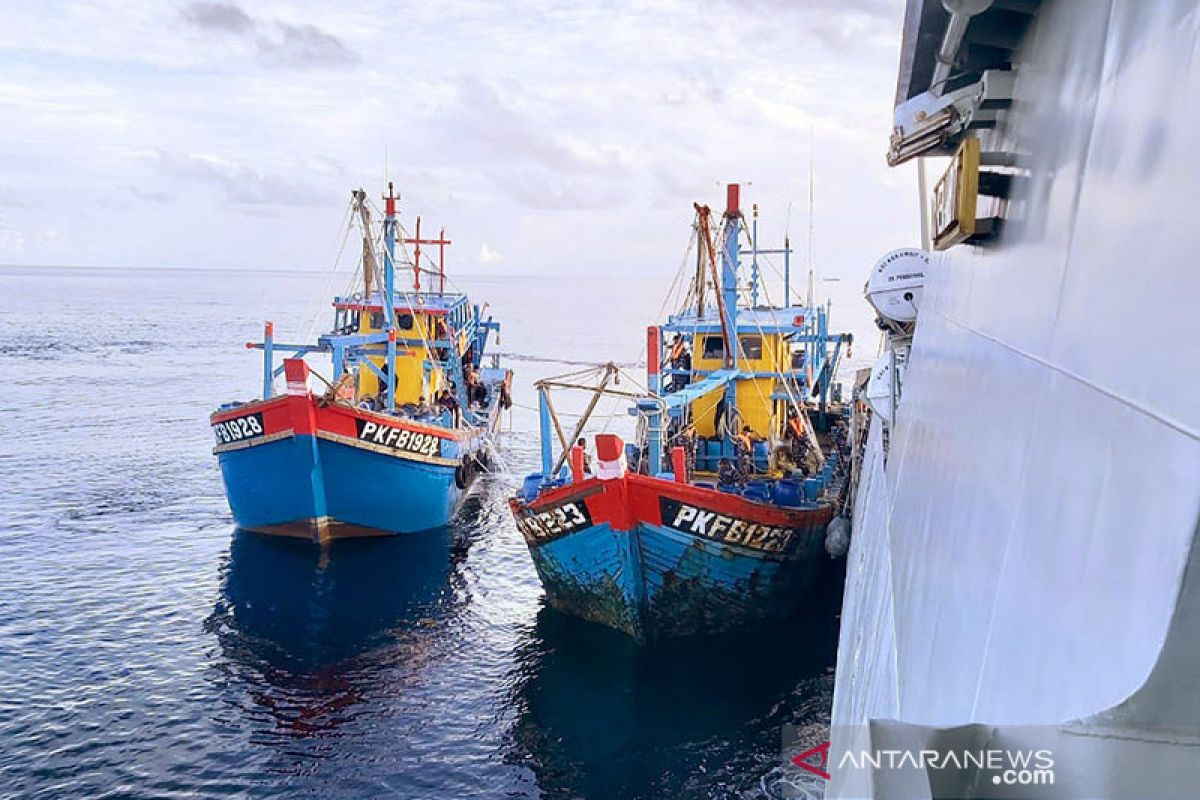 Kapal pencuri ikan berbendera Malaysia ditangkap di Riau