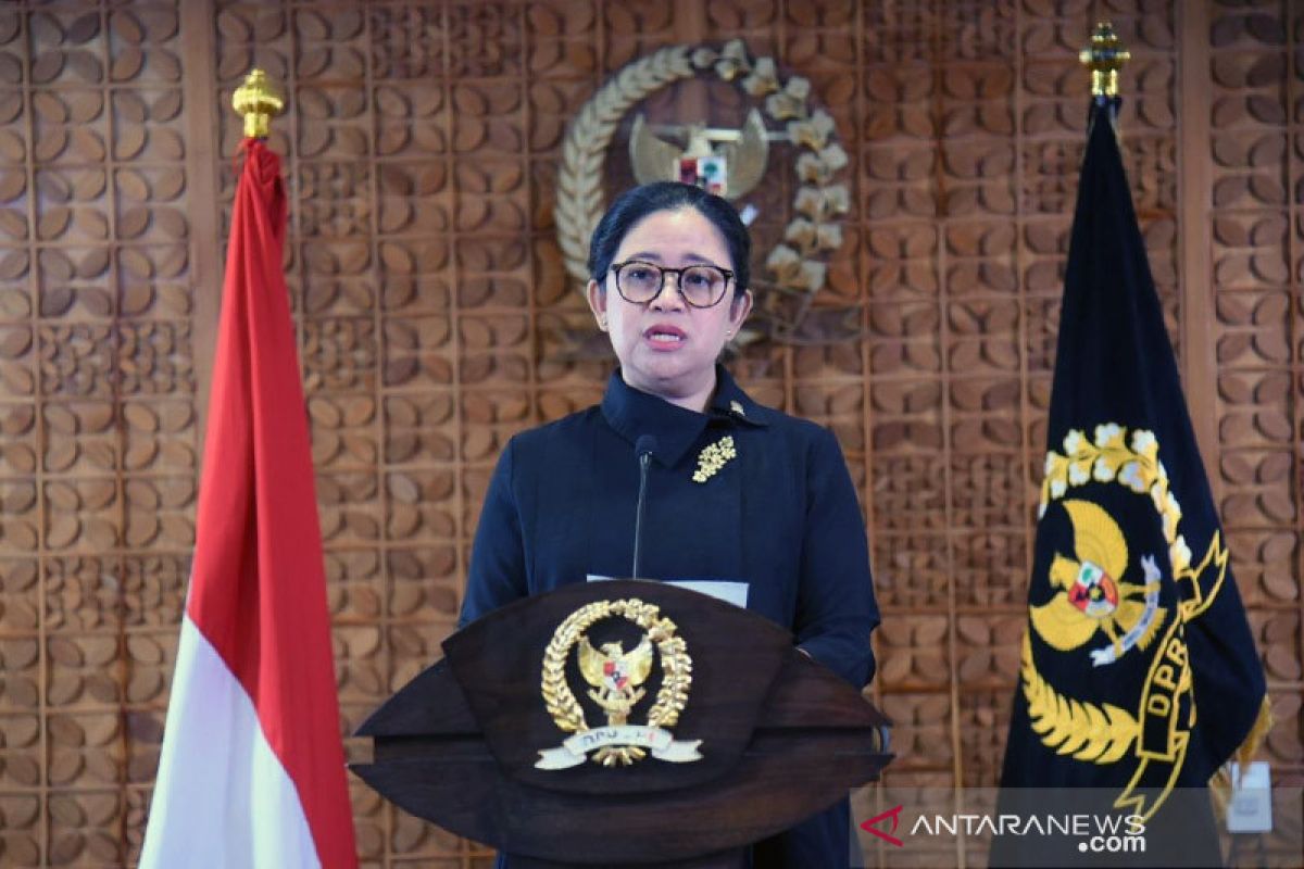 Puan minta anggota DPR selalu transparan jalankan tugas