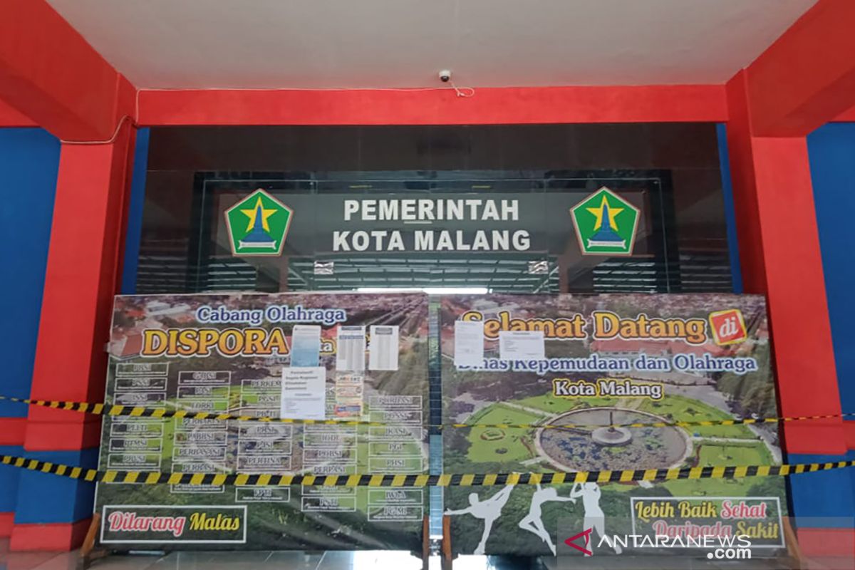 Puluhan pegawai Disporpar Kota Malang jalani tes cepat COVID-19