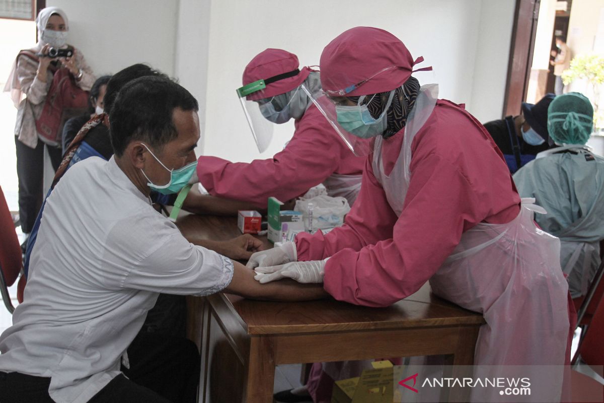 Dinkes Yogyakarta menyiapkan personel ikut pelatihan manajemen vaksin