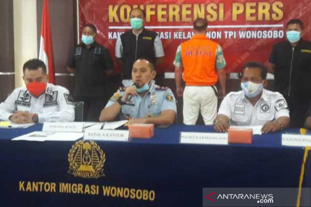 Imigrasi Wonosobo deportasi warga negara Afsel