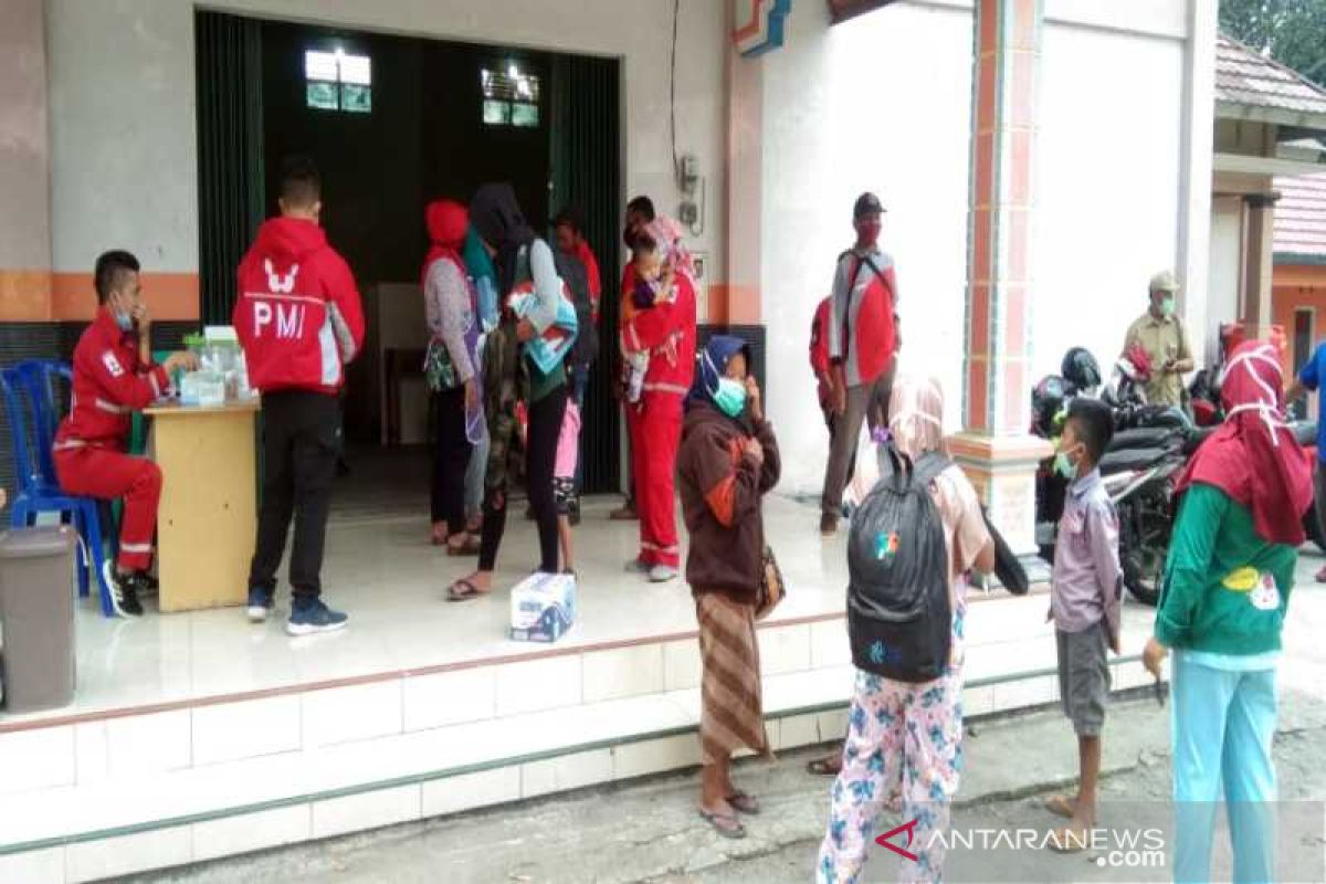 Evakuasi warga lereng Merapi di Tlogolele patuhi protokol kesehatan