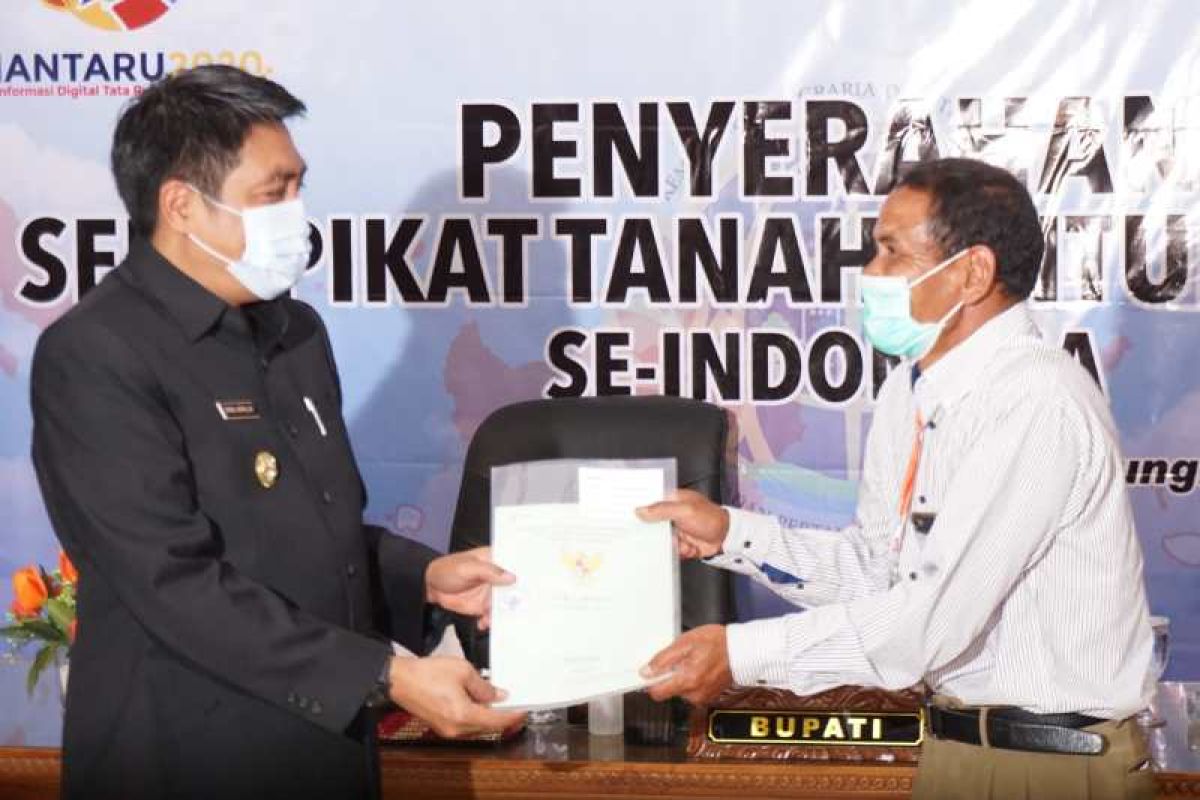 Ribuan sertifikat tanah diserahkan pada warga Kabupaten Magelang