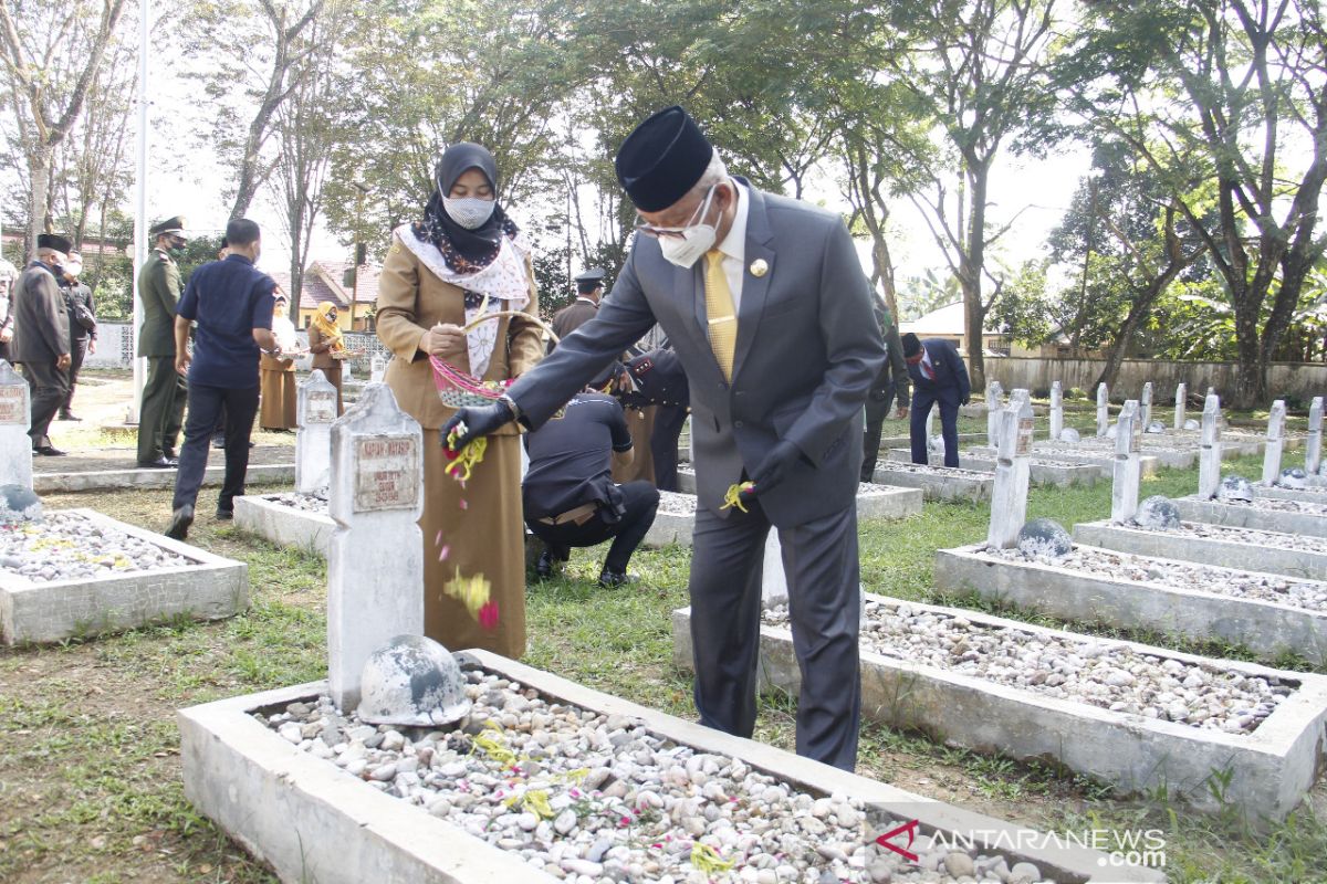 Bupati HST pimpin ziarah nasional peringati Hari Pahlawan