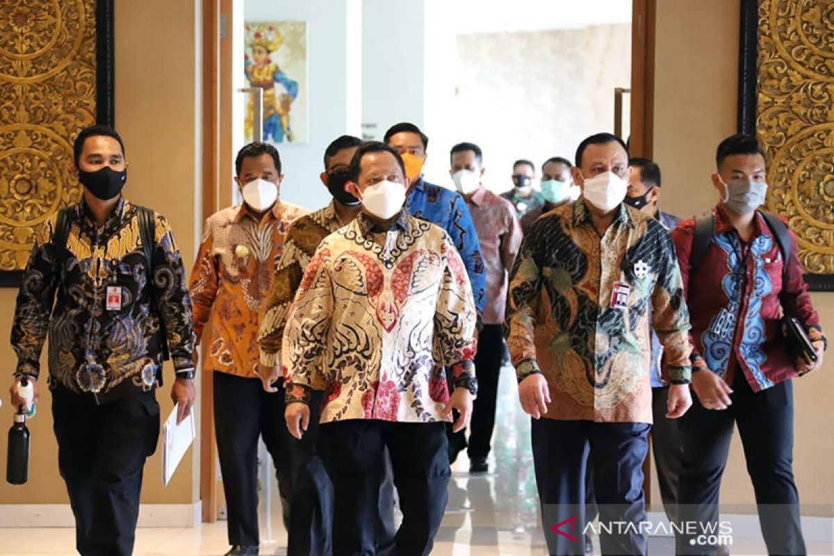 Kemendagri apresiasi bantuan 1 juta masker dari Kementerian BUMN