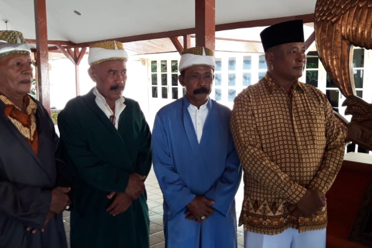 Kesultanan Ternate  gelar syukuran penobatan Sultan Baabullah Pahlawan Nasional