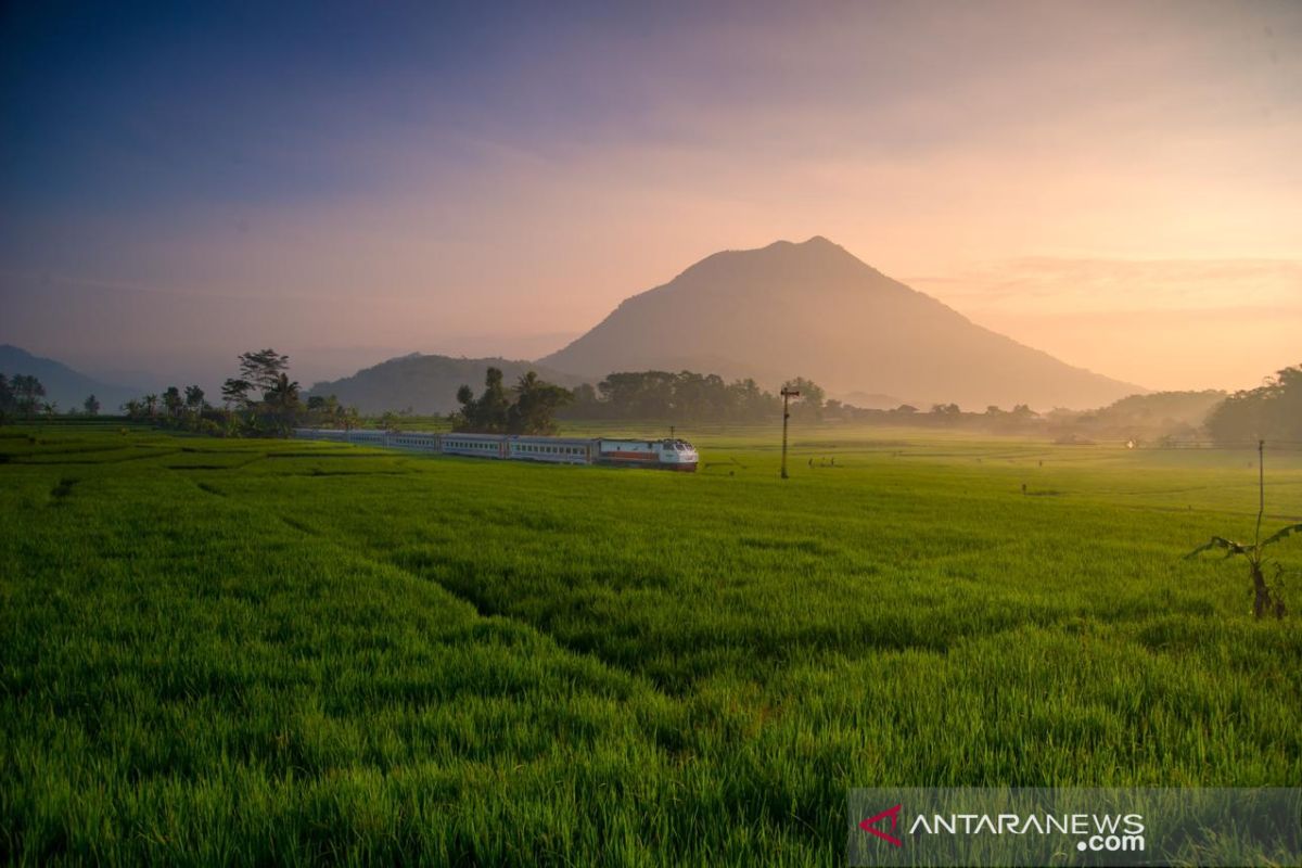 KAI Daop Jember waspadai 31 titik rawan bencana saat musim hujan