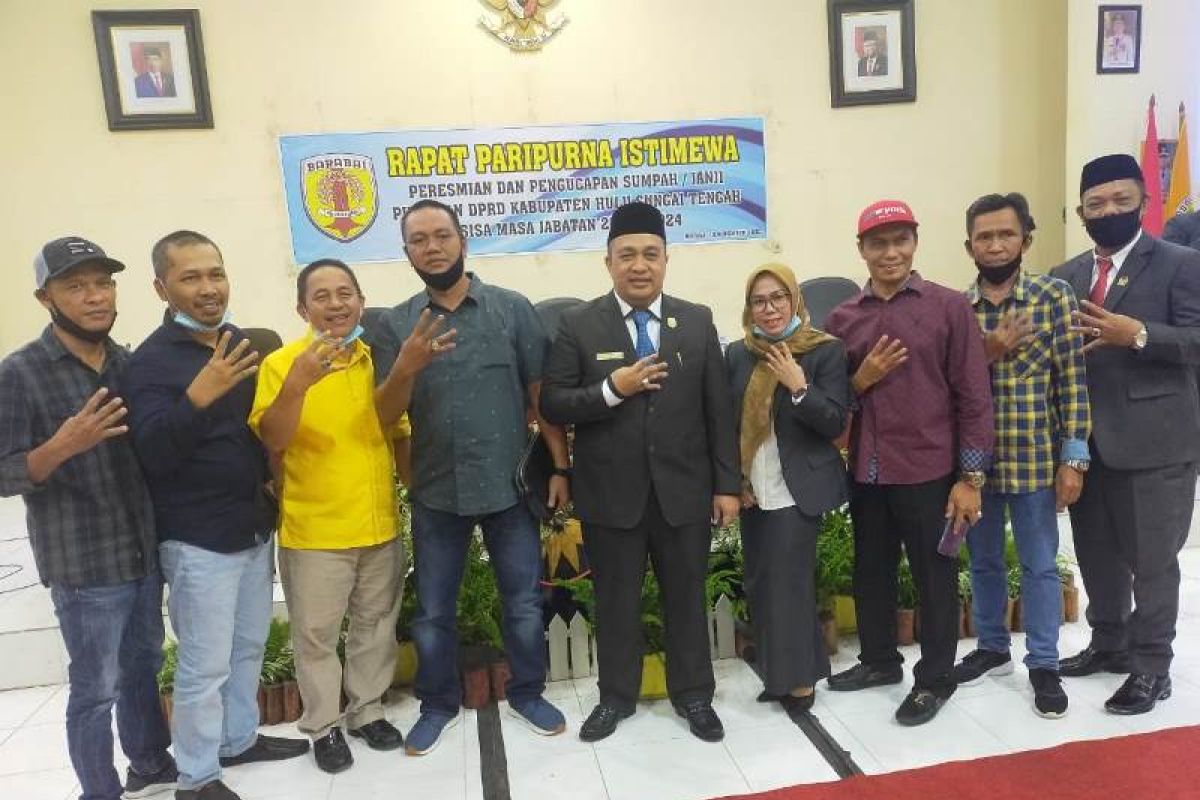 Video-Dilantik Wakil Ketua DPRD HST, H Asoy ingin eksekutif dan legislatif makin sinergis