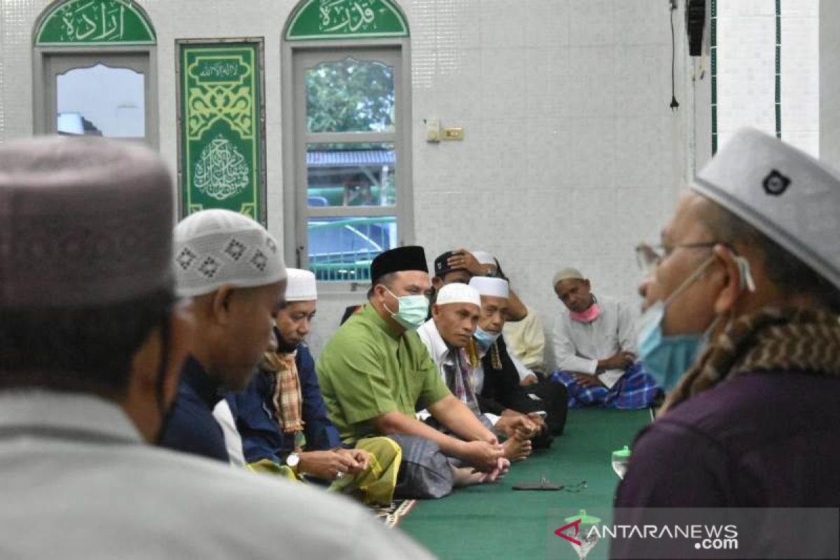 Sajadah Fajar di Masjid Al Qurbah, Gubernur Babel Dengarkan Suara Masyarakat