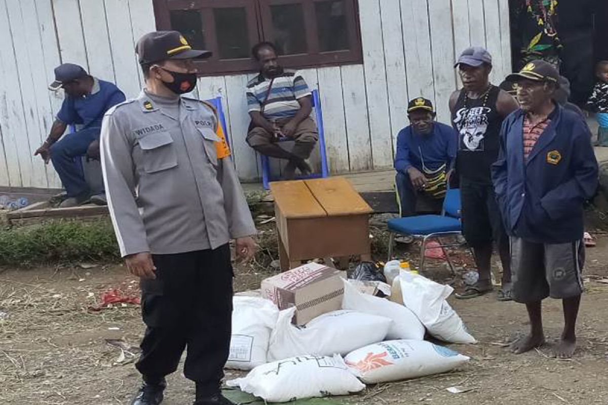 Polres Tolikara kunjungi tokoh Papua di Hari Pahlawan