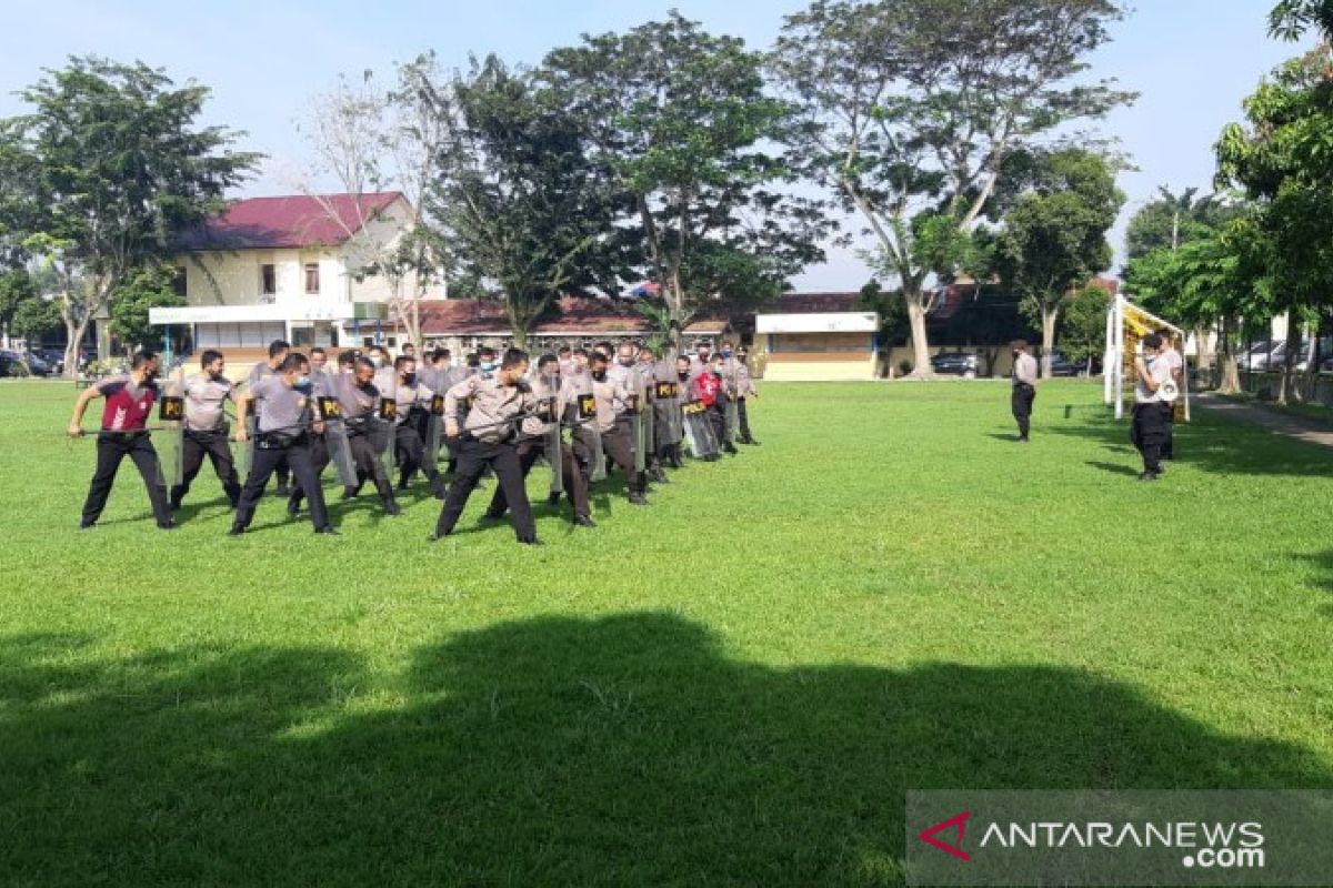 Polresta Deli Serdang gelar latihan dalmas jelang Pilkada