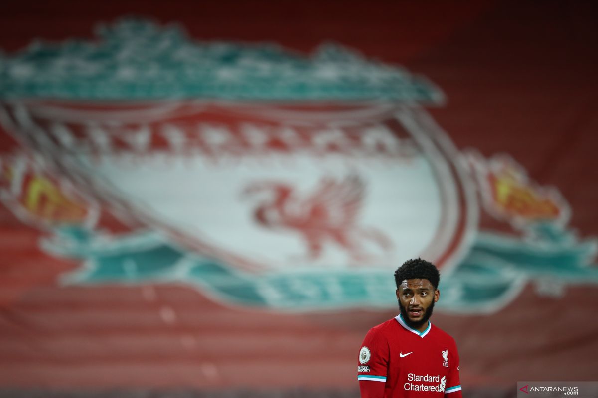 Joe Gomez alami cedera, krisis bek Liverpool makin parah