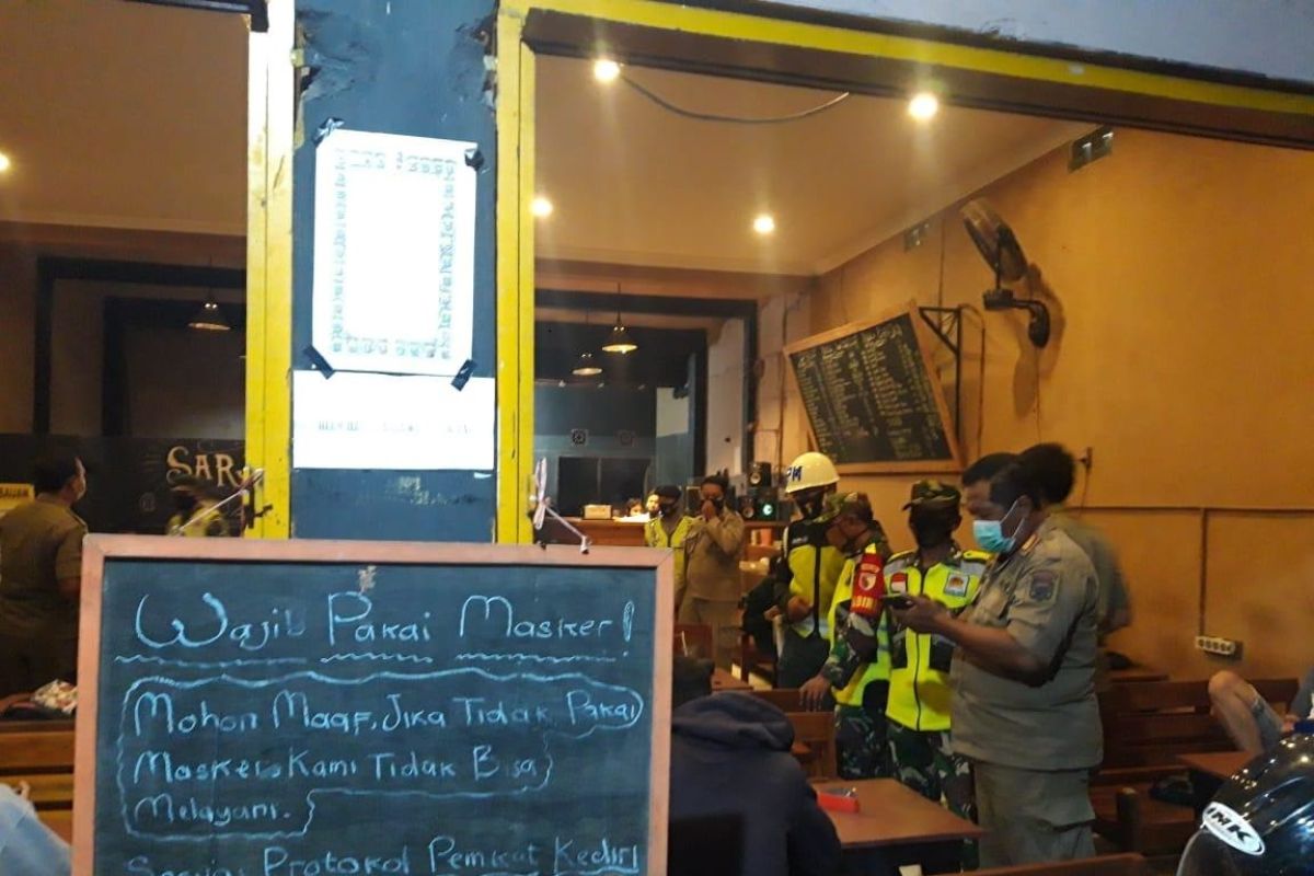 Satpol PP Kota Kediri intensifkan operasi penerapan protokol kesehatan