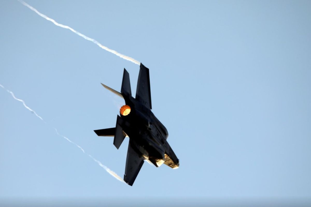 Menhan Israel ingin membeli satu lagi skuadron F-35 dari AS