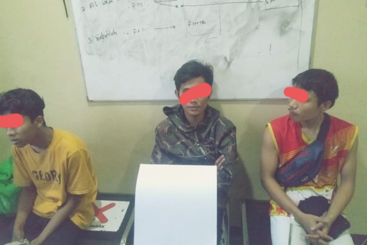 Maling 74 bungkus rokok di Lombok Timur, tiga pemuda harus menginap di sel