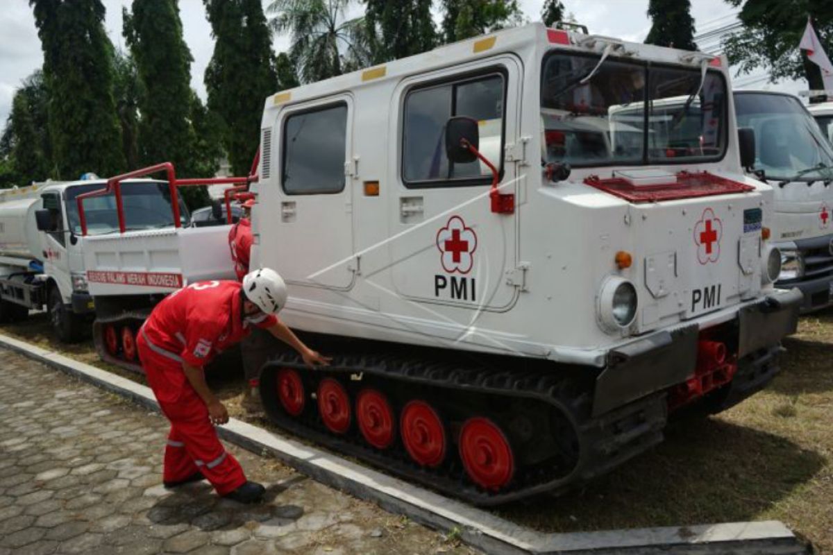 PMI menerjunkan kendaraan hagglund di kawasan Gunung Merapi