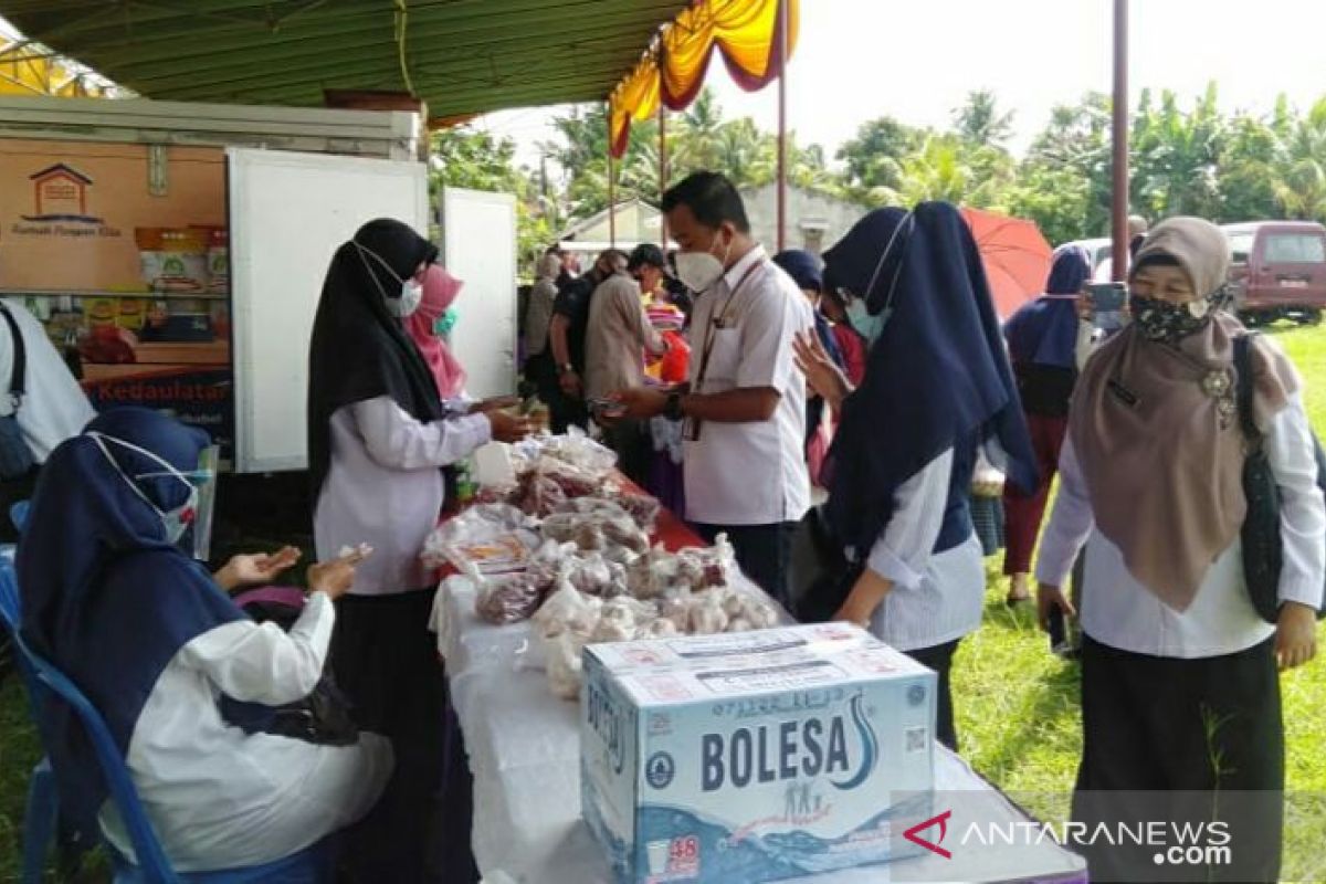 Disperindag Babel gelar pasar murah di Desa Parittiga