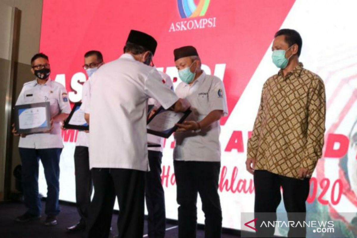 Gubernur Babel dapat penghargaan Communication Award 2020