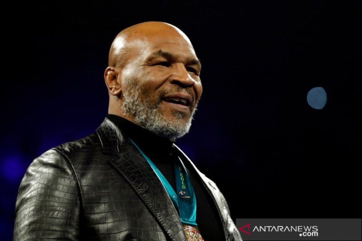 Mike Tyson tak akan berhenti setelah duel dengan Roy Jones Jr