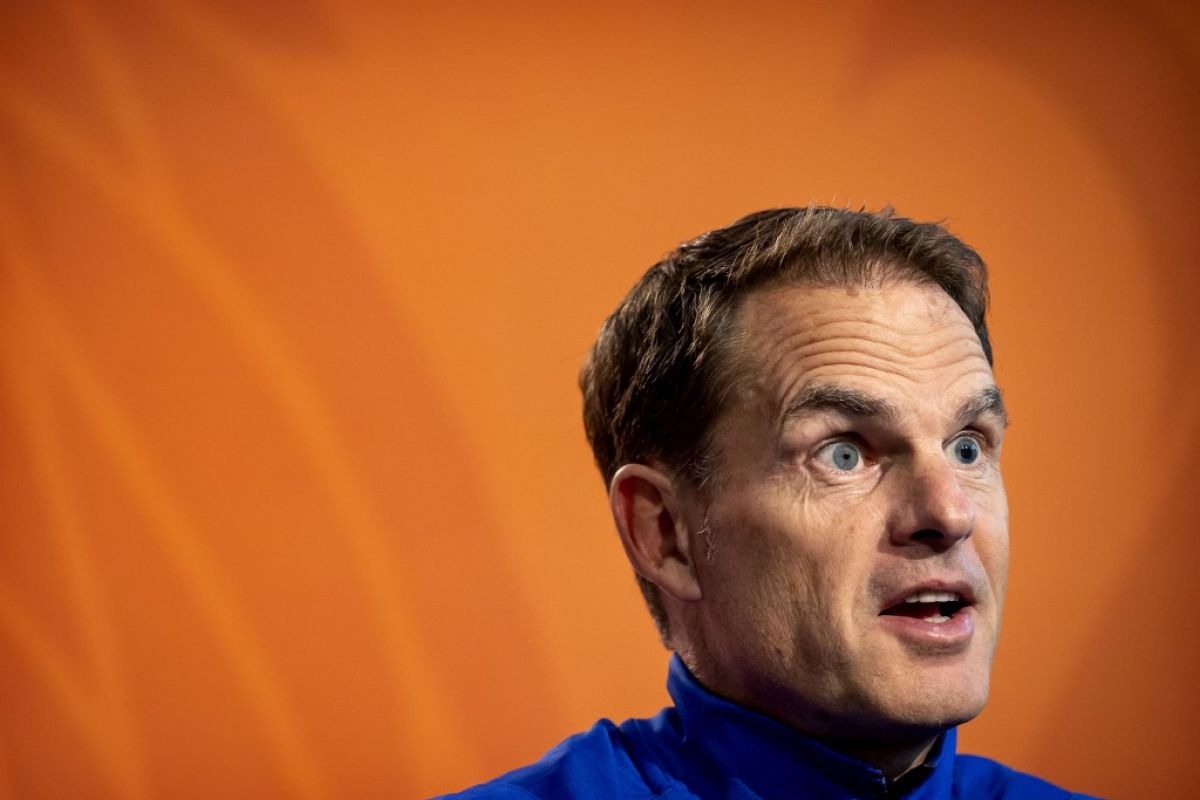 Frank de Boer pertanyakan manfaat laga persahabatan