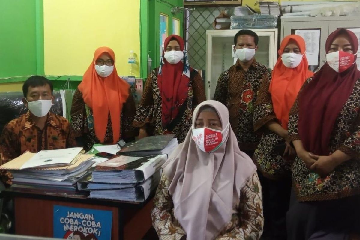 Petugas Faskes di Batanghari kompak tepuk tangan selama 56 detik