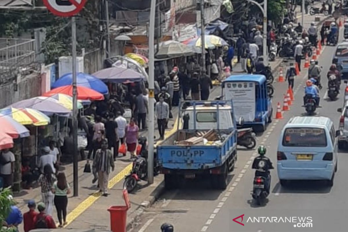 Satpol PP sebut PKL ikan hias Jatinegara sebagai ikon Jakarta