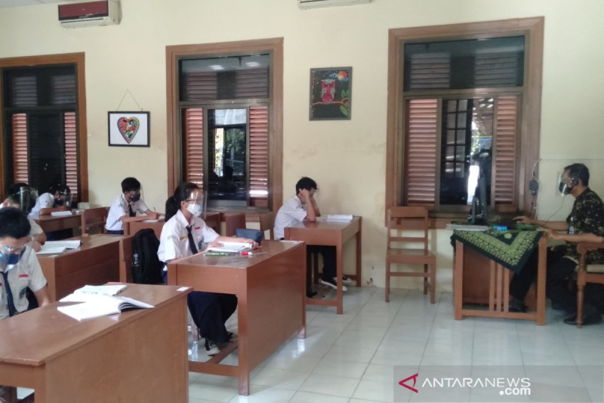 SMAN 1 Polokarto Sukoharjo jadi klaster baru COVID-19