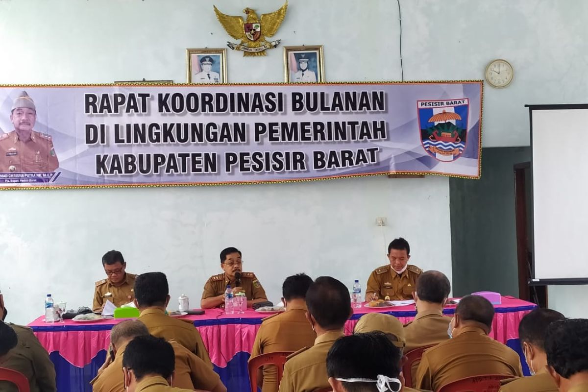 Pemkab Pesisir Barat gelar rakor bulanan