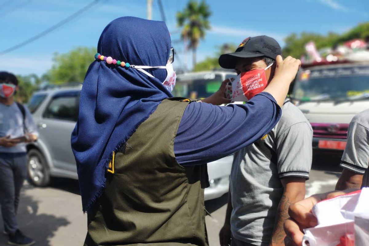 Pemerintah Kota Makassar akan menyasar supir angkot untuk tes usap